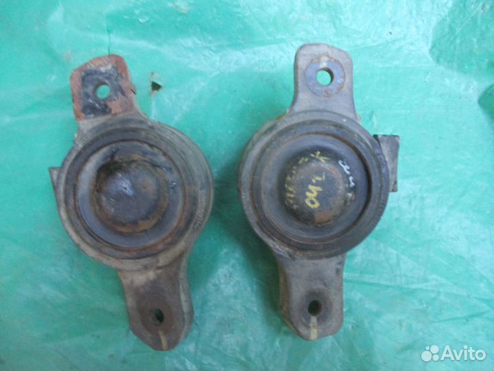 Forester 2002-2007 опора двигателя