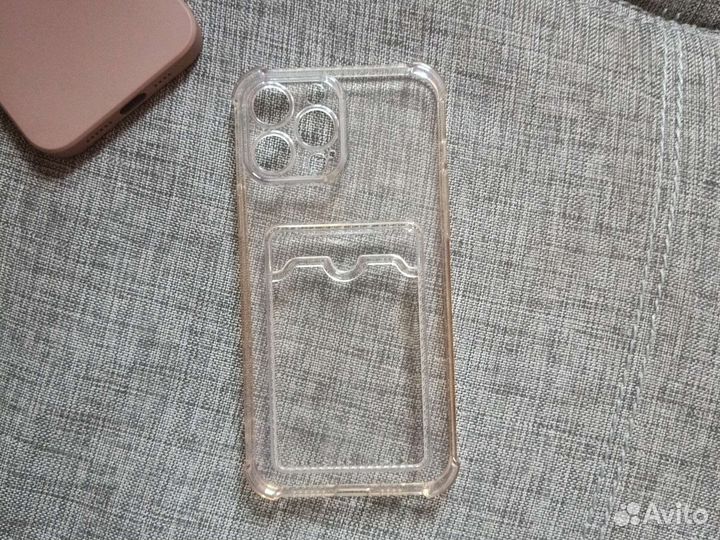 Чехлы на iPhone 13 и 13 Pro