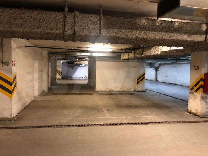 Машиноместо, 16 м²