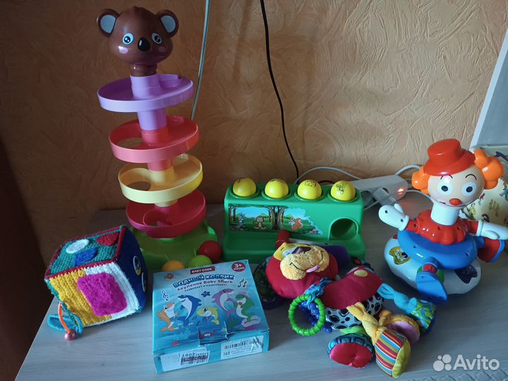 Развивающие игрушки для малышей пакетом