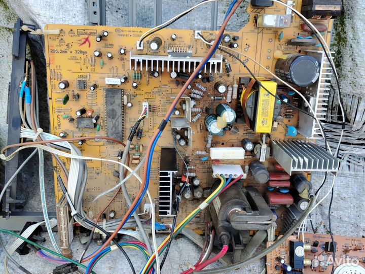 Платы от кинескопных телевизоров samsung и hyundai