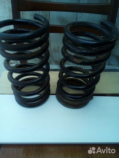 Пружины задние Форд-Сиерра(универсал)