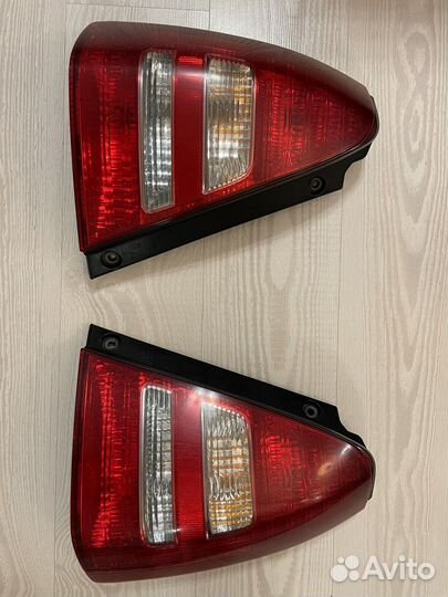 Фонари Subaru Forester SG