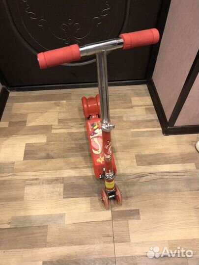 Самокат -новый,для ребёнка от 3-7 лет