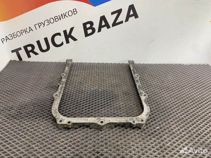 Прижимная планка передняя Iveco Stralis