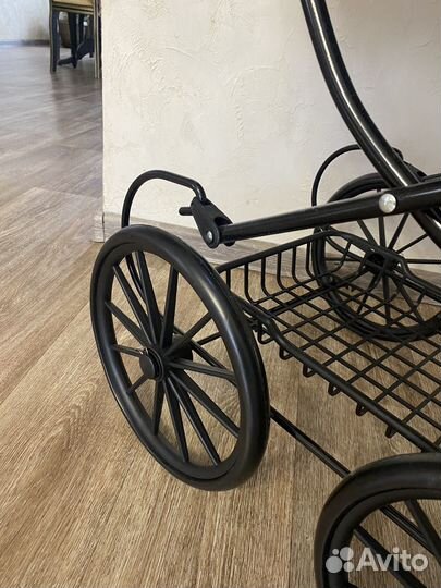 Детская коляска для кукол