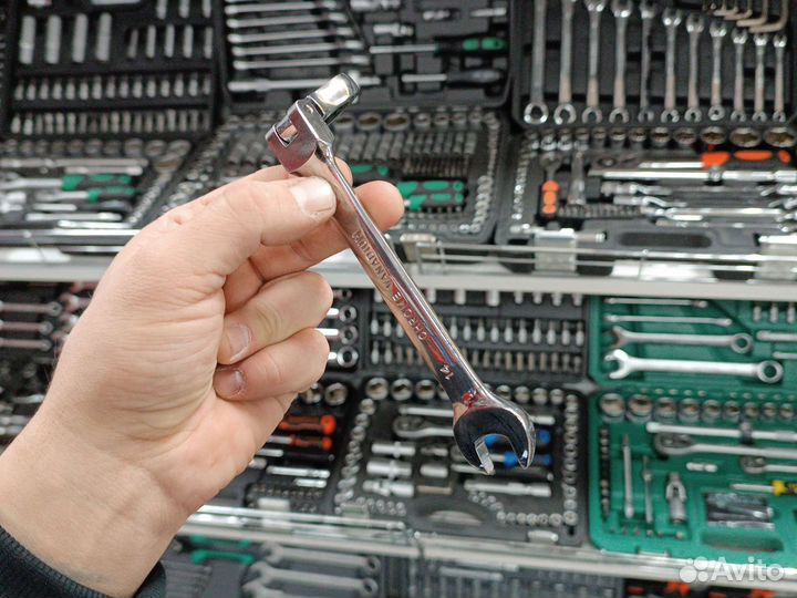 Набор ключей шарнирных с трещоткой 8-19 мм