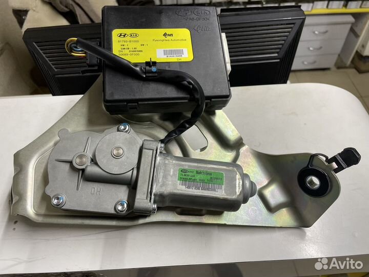 Электропривод багажника Genesis