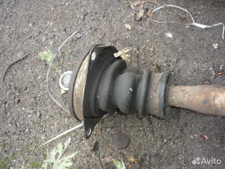 Привод левый Ниссан Альмера G15