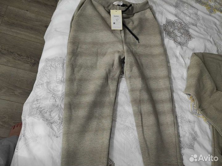 Новый спортивный костюм на подростка