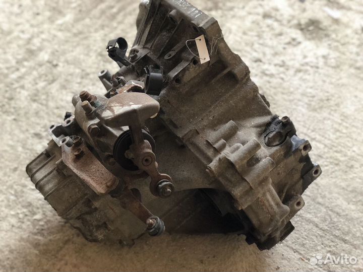 Toyota Avensis t25 t250 1.8 МКПП