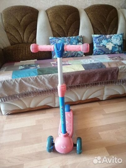 Самокат детский трехколесный