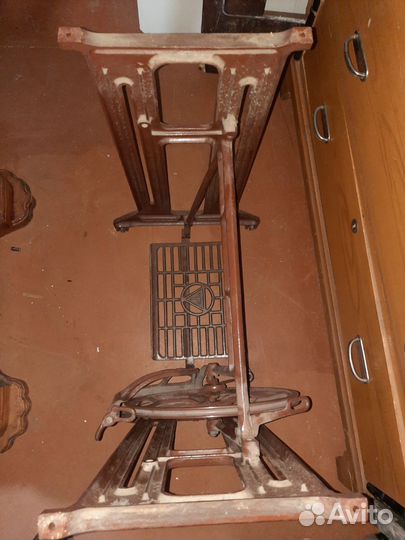 Станина от швейной машинки Тиккакоски мангал стол