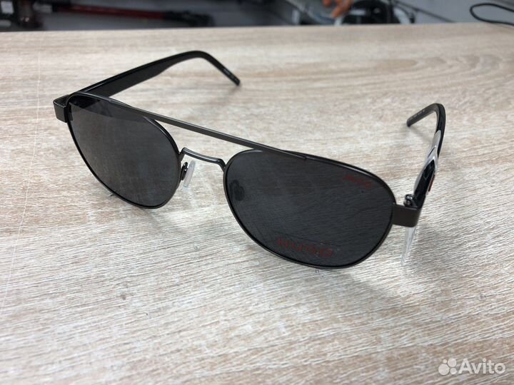 Солнечные очки мужские Hugo