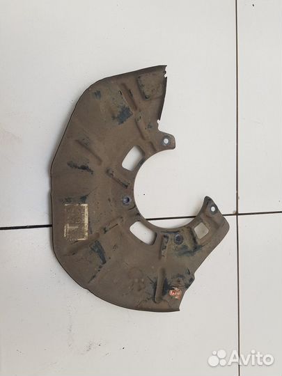 Кожух тормозного диска передний левый
