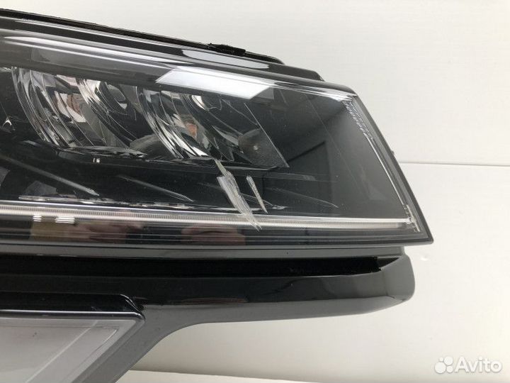 Фара правая Skoda Karoq