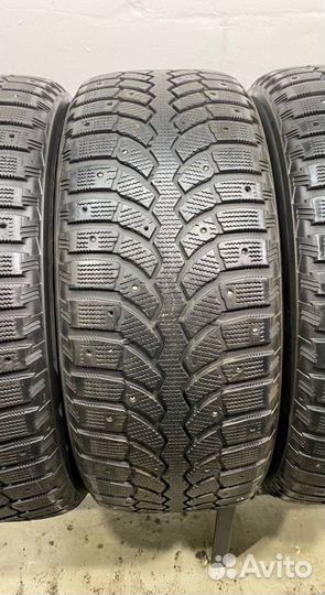 Bridgestone Blizzak Spike-01 255/55 R18 99Y