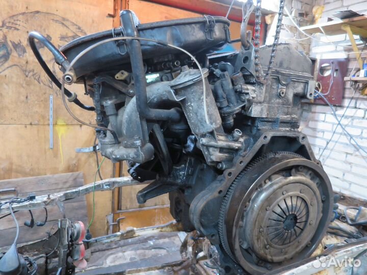 Двигатель M102.982