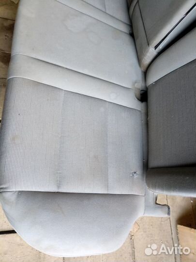 Задние сиденья Volkswagen Golf 5