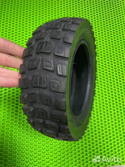 Покрышка внедорожная направленная 255/80 для М4