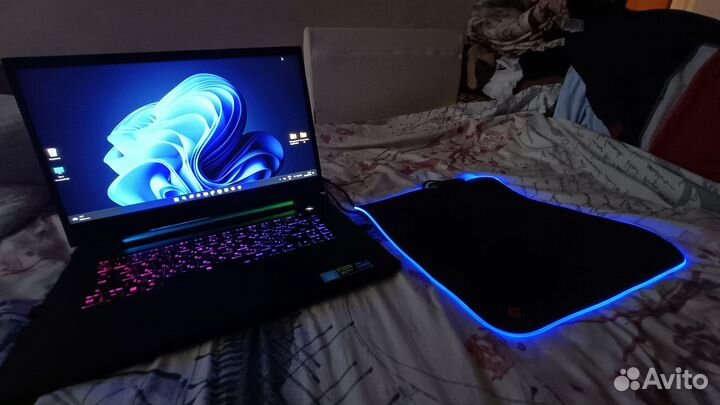 Игровой мощный ноутбук Gigabyte Aorus 159KF