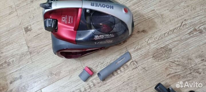 Пылесос Hoover Mistral новый