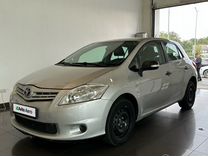 Toyota Auris 1.6 AT, 2012, 212 000 км, с пробегом, цена 785 000 руб.