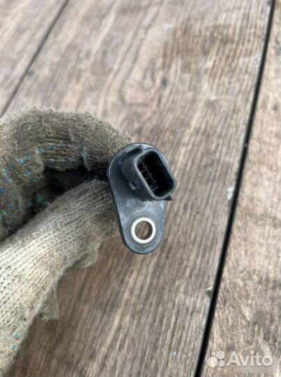 Датчик коленвала Nissan Qashqai J10 1.6