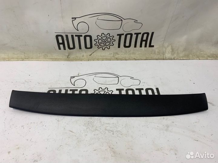 Накладка двери багажника Kia Ceed JD 2012