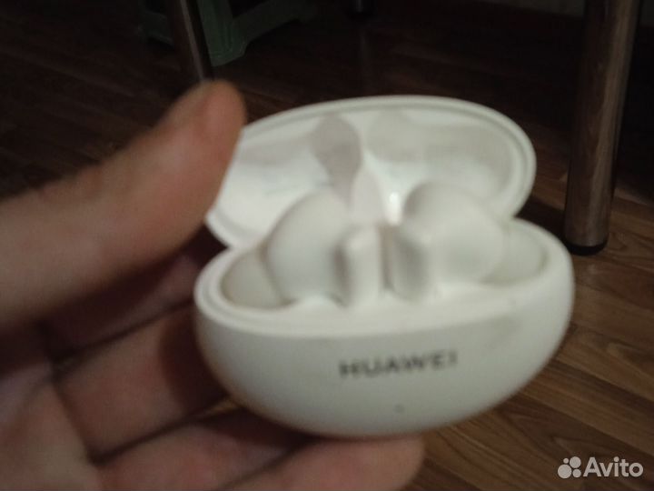 Беспроводные наушники huawei