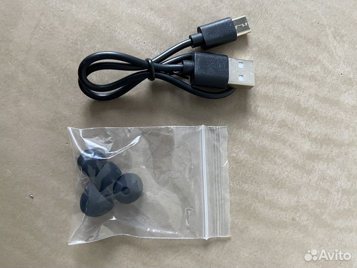 Беспроводные наушники новые