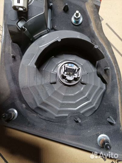 Фонарь задний внутренний Civic 4D 2009