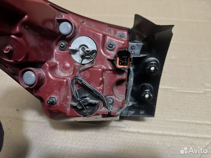 Kia Seltos фонарь задний правый внешний