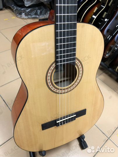Классическая гитара новая Caraya C957
