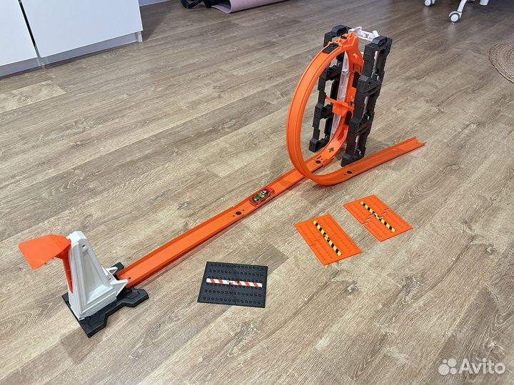 Гоночный трек hot wheels