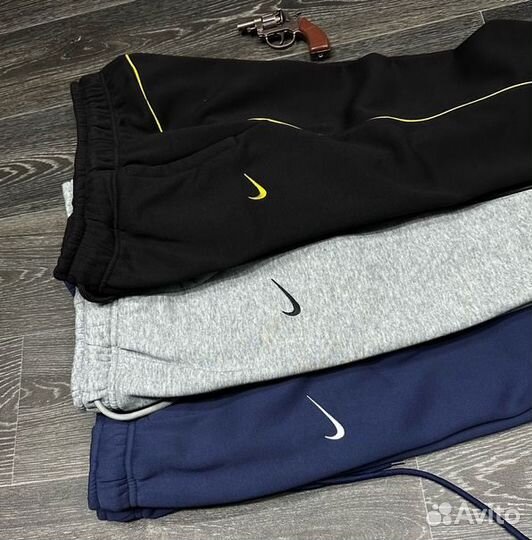 Спортивные штаны Nike