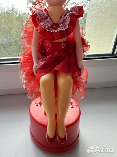 Кукла музыкальная