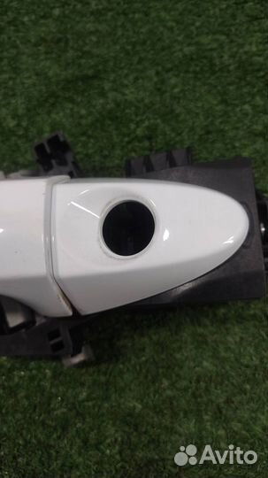 Ручка наружная двери передней левой Ford Fiesta