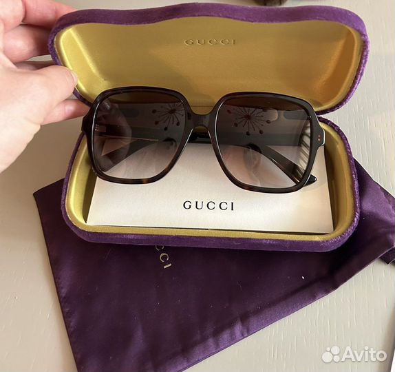 Солнечные очки gucci