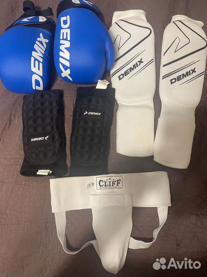 Боксерские перчатки и защита детские