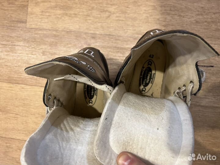 Полупрофессиональные хоккейные коньки