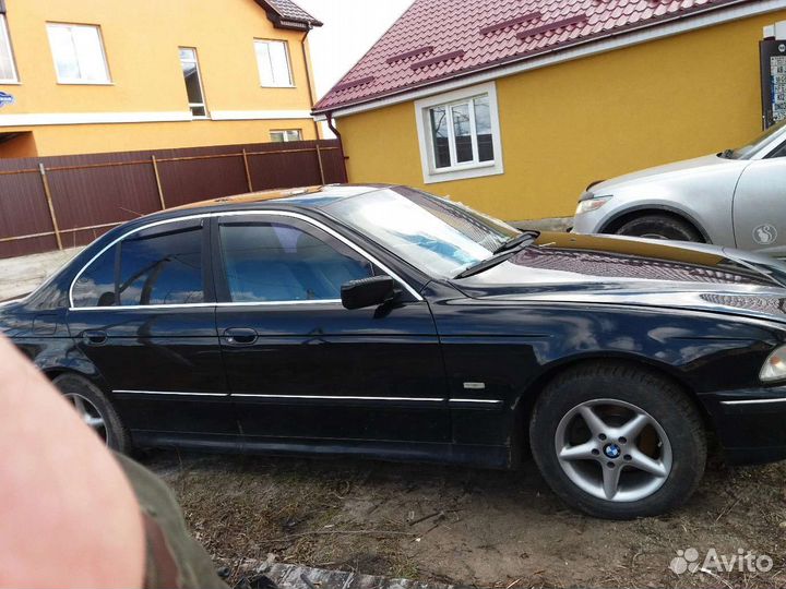 Бмв е39 520 в разбор