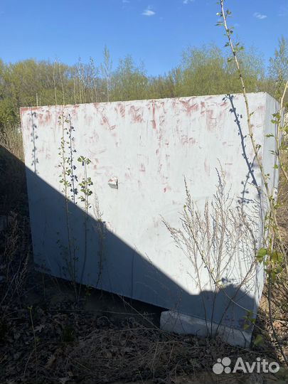 Металлический бак для воды бу