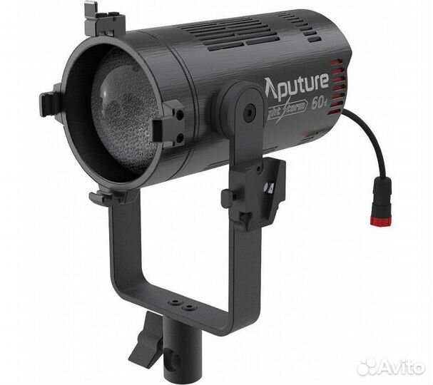 Светодиодный осветитель Aputure Amaran COB 60D 550