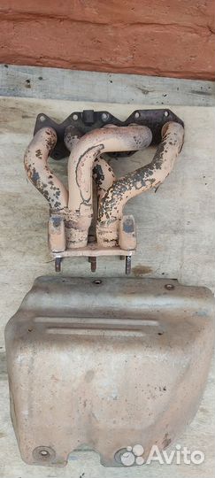 Коллектор выпускной Volkswagen Bora Jetta AGZ 2.3л