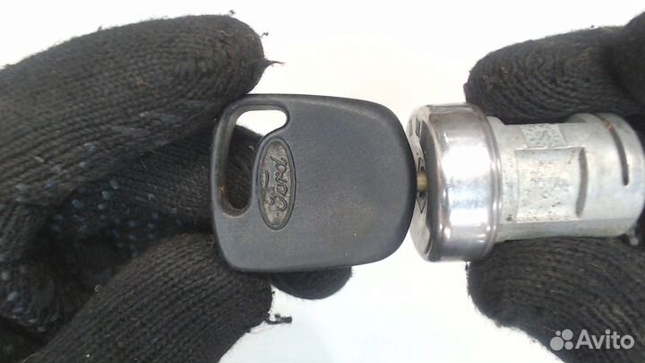 Личинка замка Ford Mondeo 3, 2001