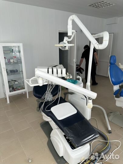Продается стомотологическое кресло Premier 11