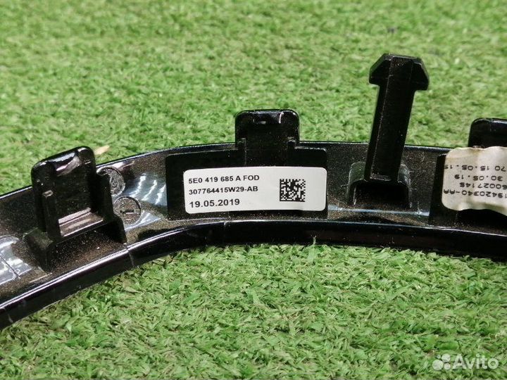 Накладка рулевого колеса Skoda Kodiaq 2019