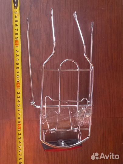 Багажник от велосипеда, возможно, детского