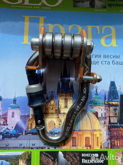 Блок-ролик для переправы с карабином